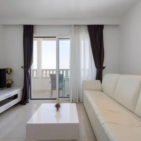 Luxury 3m * Tučepi